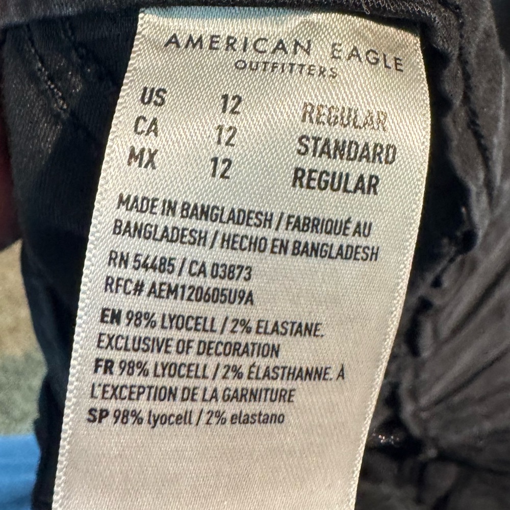 American Eagle Black Cargo Pants Mid Rise Baggy Wide Leg Size 12 - Picture 7 of 8